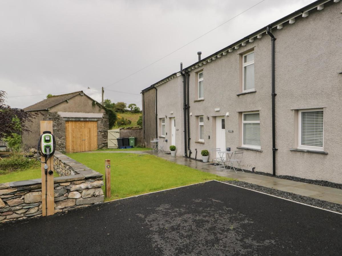 Oxen Park Farm Cottage Ulverston Exterior photo